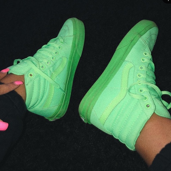 neon green sk8 hi vans